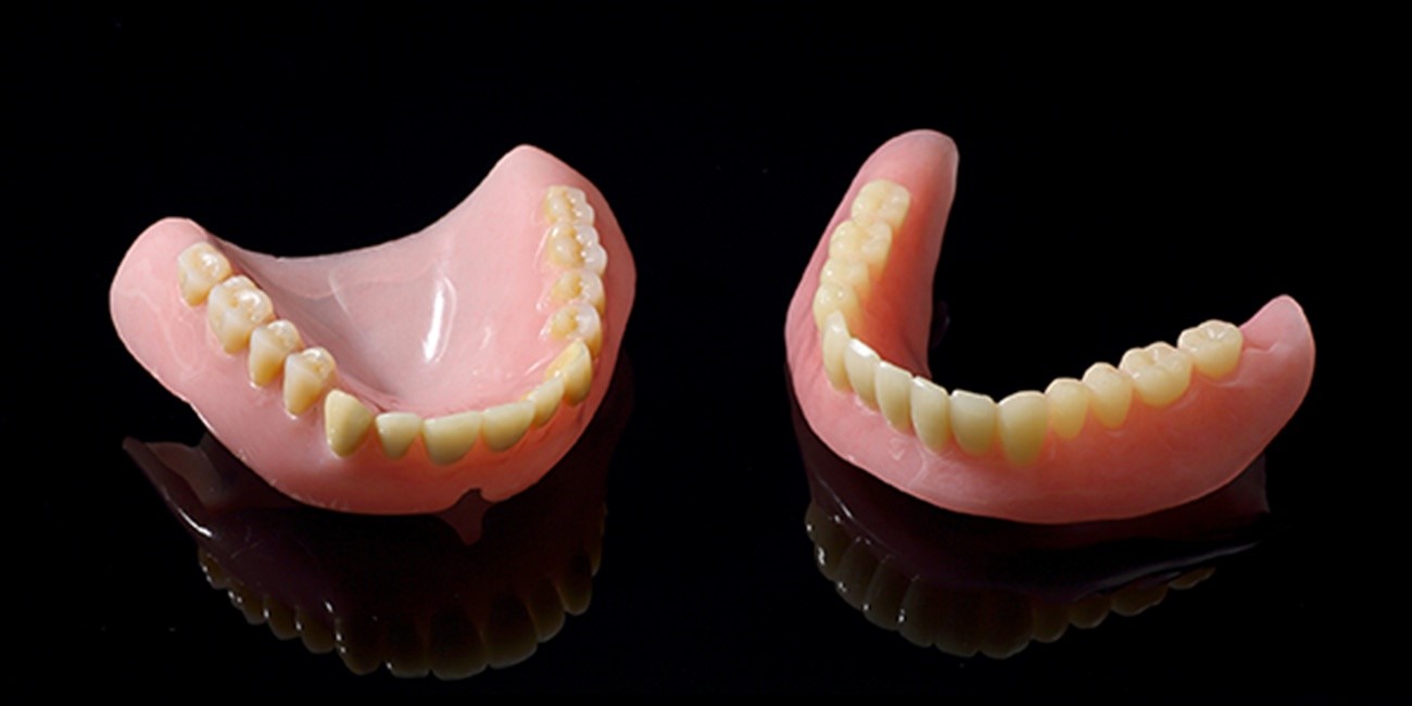保険の入れ歯|たまプラーザの歯医者・入れ歯dentalclinicCたまプラーザ
