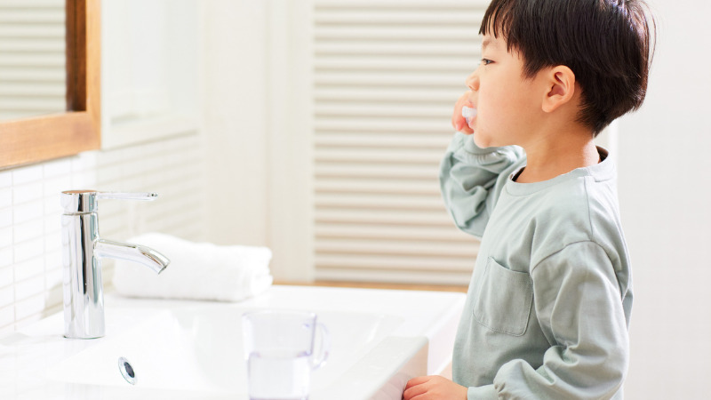 歯並びがガタガタ（叢生）の原因・症状・矯正治療を解説